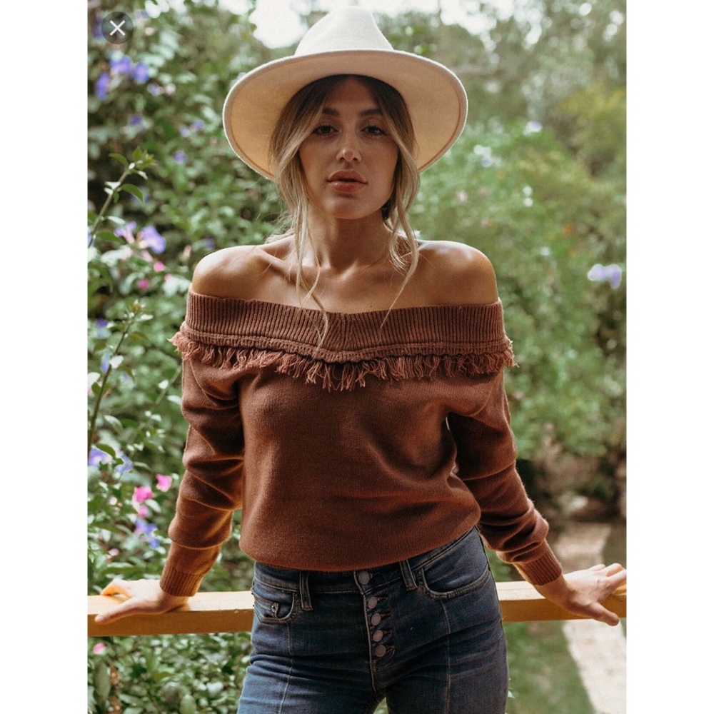 💫 Stitch and Feather Nathalie Fringe Sweater 💫